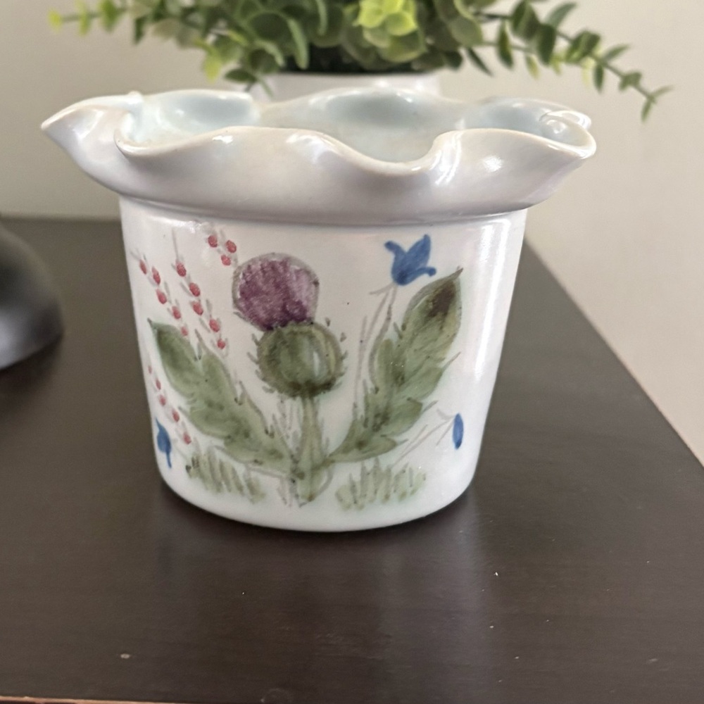 Buchan Portobello of Scotland Stoneware Bowl with Scalloped Rim